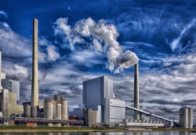 Axa busca startup para utilizar la IA en la prevención de incendios en industrias